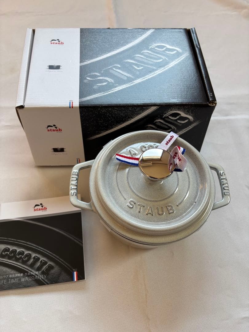 ストウブ　ピコ　ココット　ラウンド　カンパーニュ　14㎝ Amazon.co.jp: staub ストウブ 「 ピコ ココット ラウンド